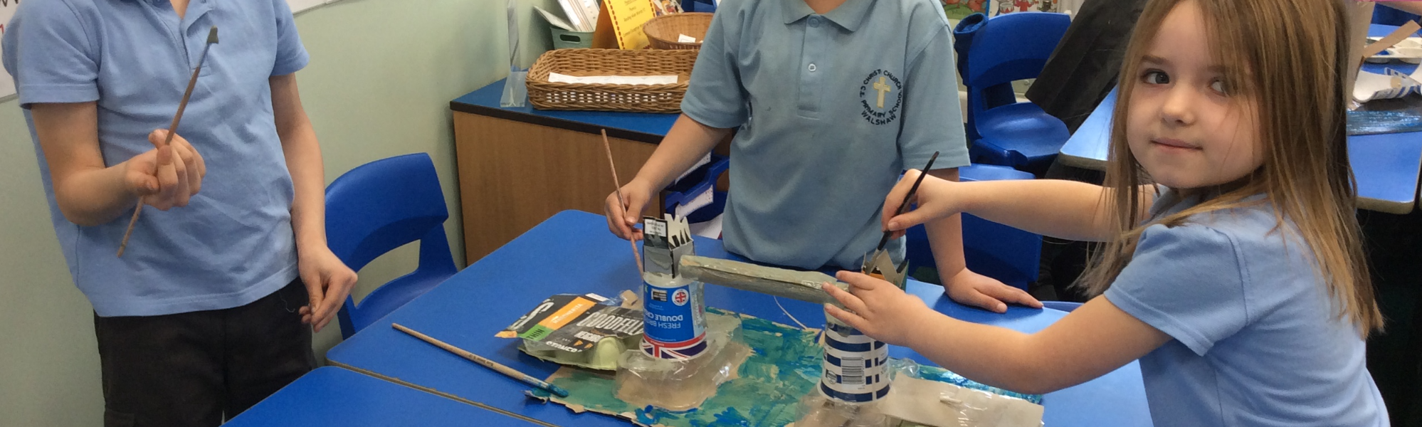 Year 1 children constructing a megastructure of London Bridge 